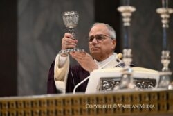 Papa elevação cálice Basilica di Santa Sabina